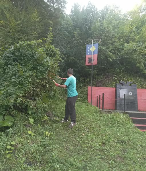 🕊️ Të gjithë së bashku le ta ruajmë pastërtinë dhe nderimin për vendet tona të shenjta kombëtare! 🇽🇰🇦🇱